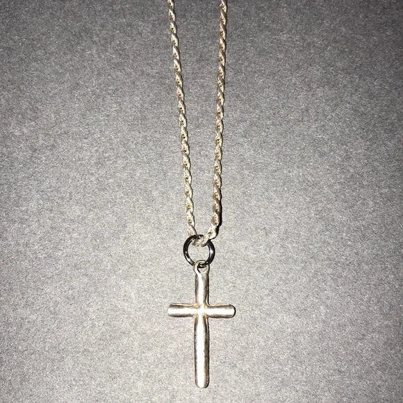 925 Sterling Silver Chain & Cross - 18 inch Silver Chain - Picture 2 of 7
